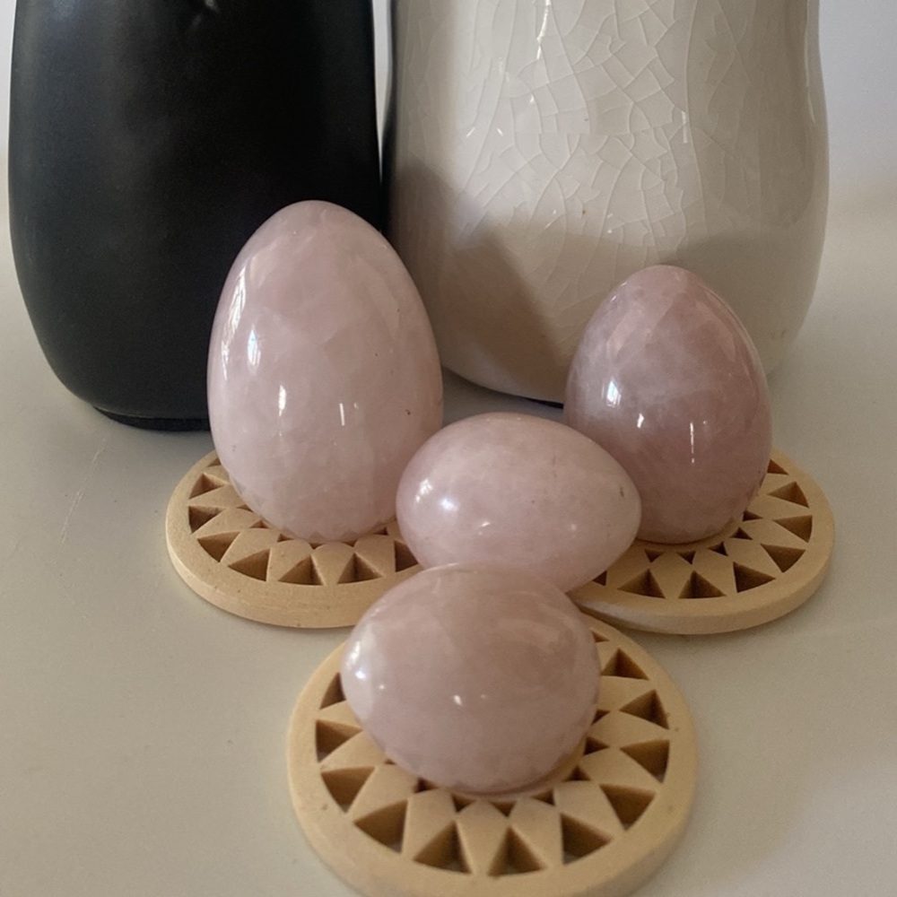 Set of 4 Rose Quartz Eggs - Easter edition 🐣